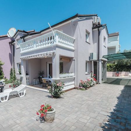 Zsa Zsa Holiday Home Срима Экстерьер фото