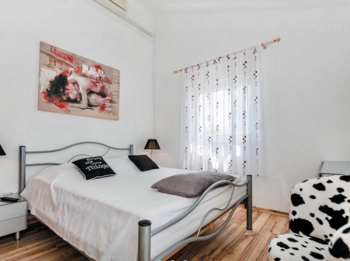 Zsa Zsa Holiday Home Срима Экстерьер фото