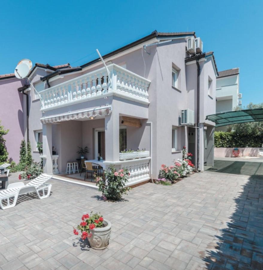 Zsa Zsa Holiday Home Срима Экстерьер фото